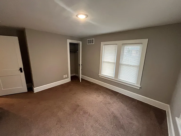 1126 Ardmore Ave SW — Photo 16