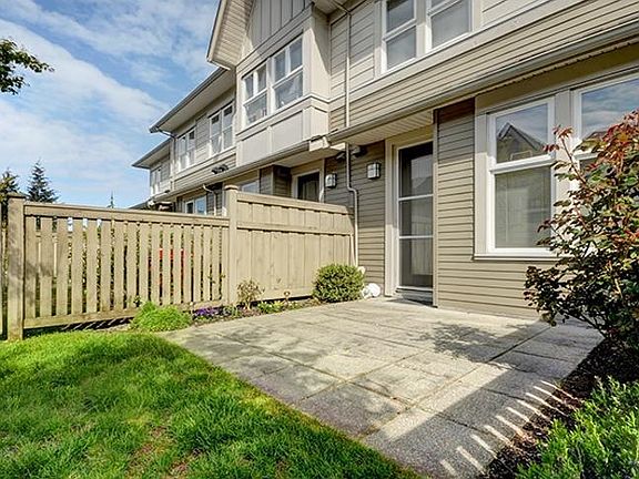 5th image of 6558 Arbutus St