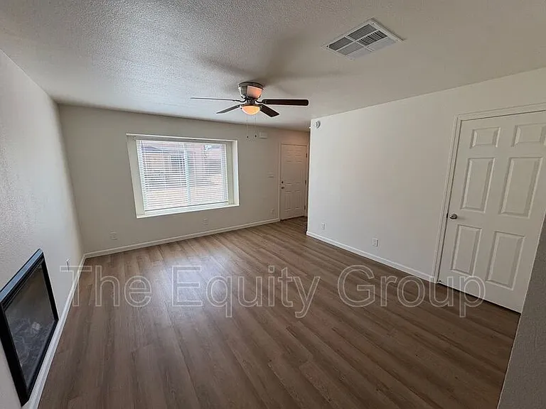 1473 Ben Franklin Ave — Photo 13