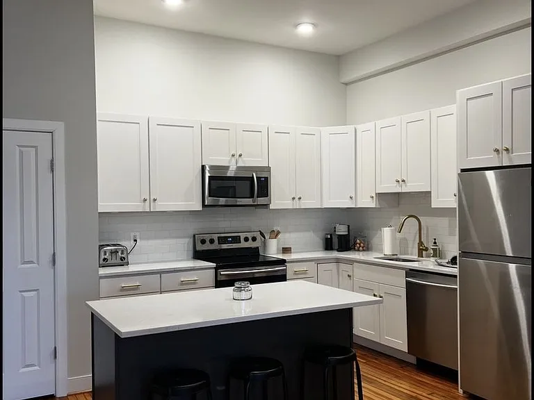 3233 Odonnell St — Photo 2