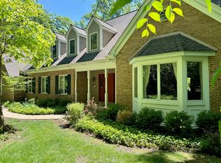 37W305 Crane Rd, Saint Charles, IL 60175