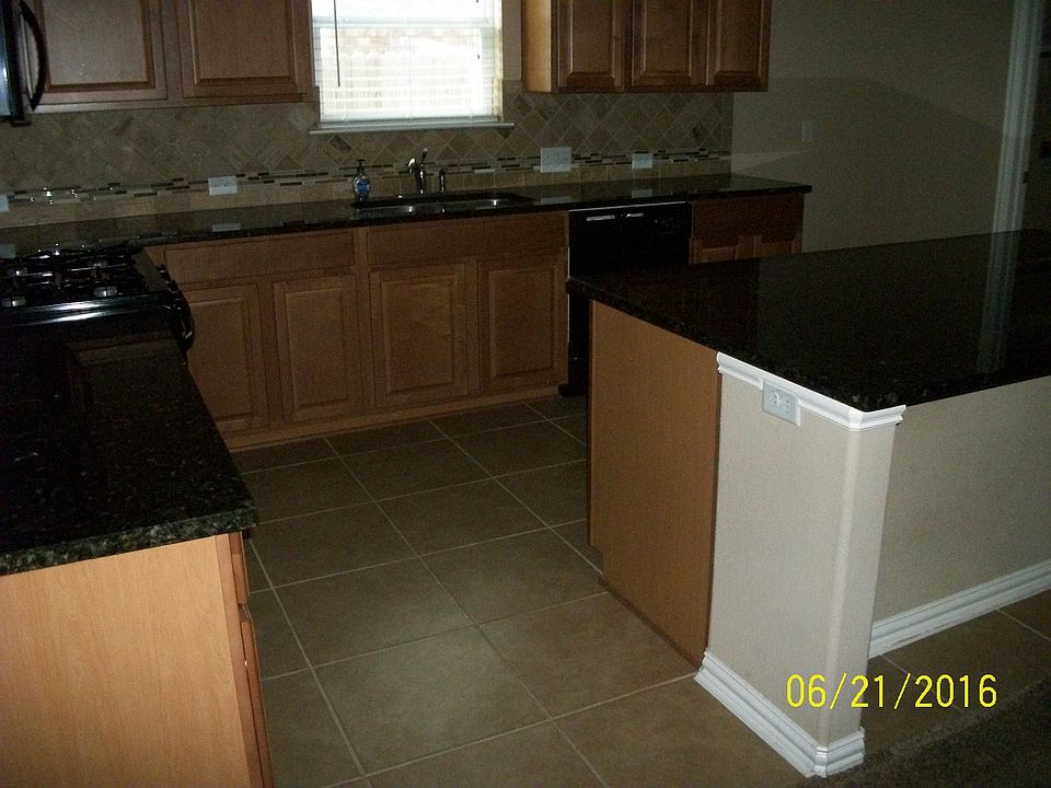 1st image of 705 Harwood Dr
