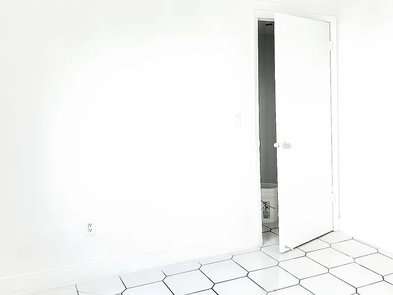 10765 SW 4th St #1 — Photo 10