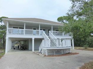 573 W Bayshore Dr, Eastpoint, FL 32328