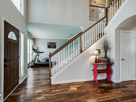 3rd image of 1201 Donegal Ln