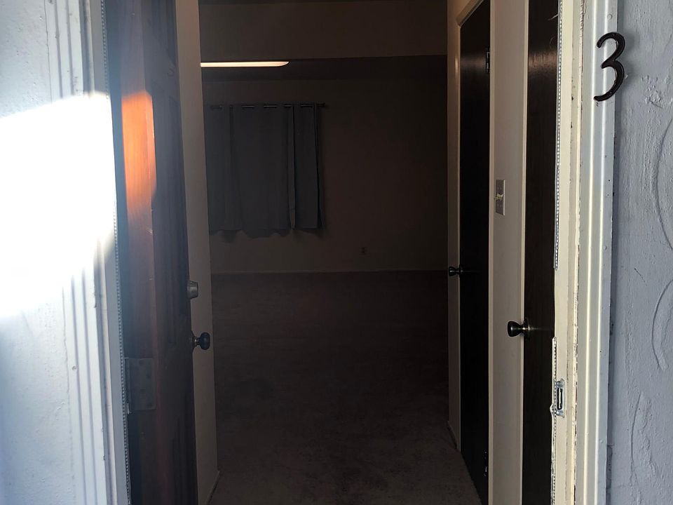Entering unit