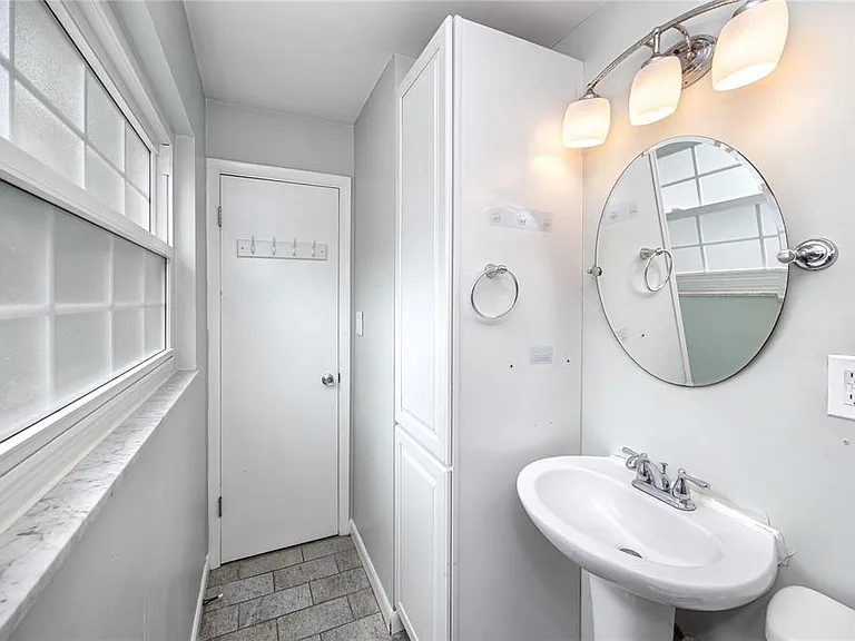 2260 Harn Blvd — Photo 20
