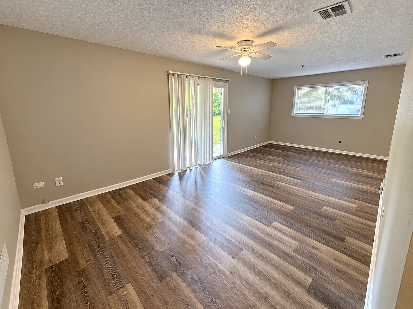 House for Lease — Photo 4
