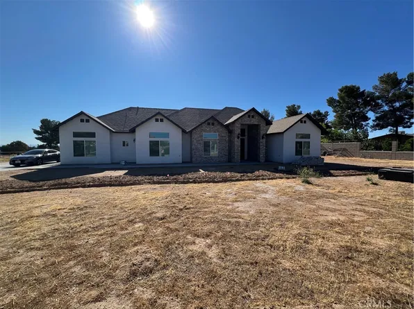 8755 Maple Ave, Hesperia, CA 92345