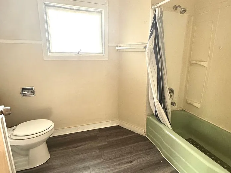 243 Clay Ave — Photo 8