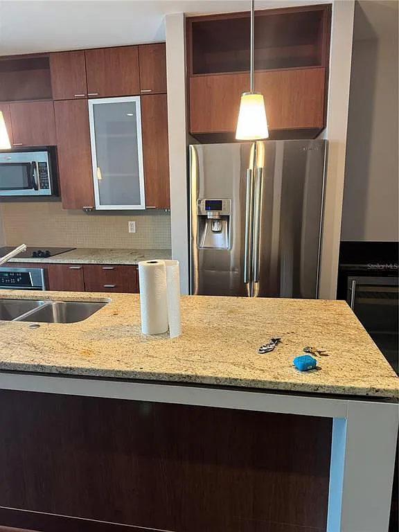 2 bed, 2.0 bath, 1237 sqft, $3,300 — Photo 4