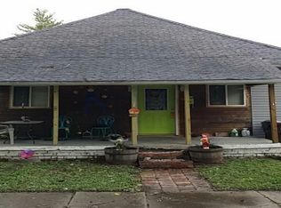 539 N 11th St, Clinton, IN 47842