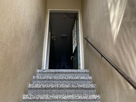 2nd image of 867 Huntington Ave APT 3