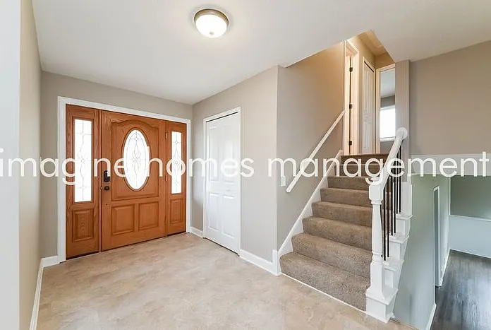 4 bed, 2.0 bath, 2160 sqft, $2,700 — Photo 3