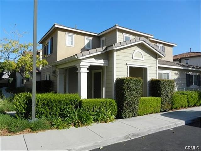 1st image of 336 N Placer Privado