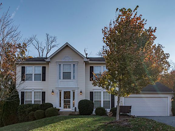 2nd image of 3711 Carlyle Ct