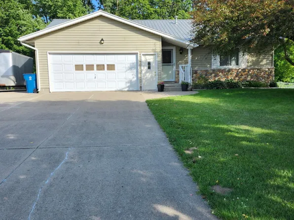 512 Venna Pl, Coopersville, MI 49404