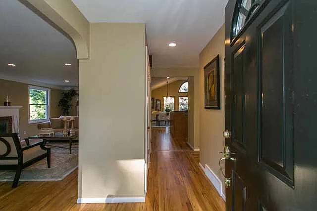 1245 Chandler Rd photo 1