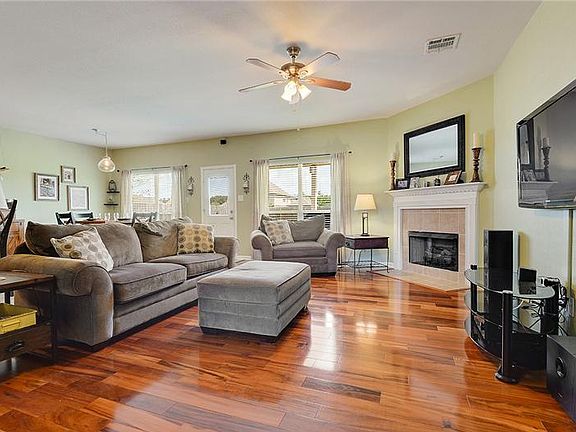 3rd image of 13863 Cantebury Ave