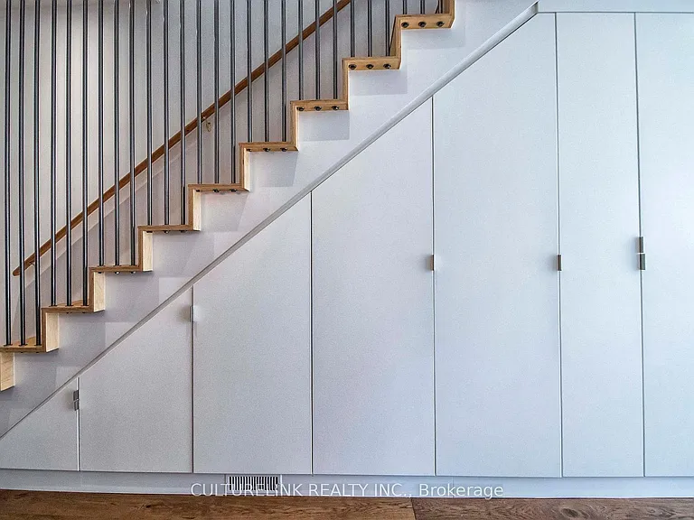 121 Montrose Ave #1 — Photo 11