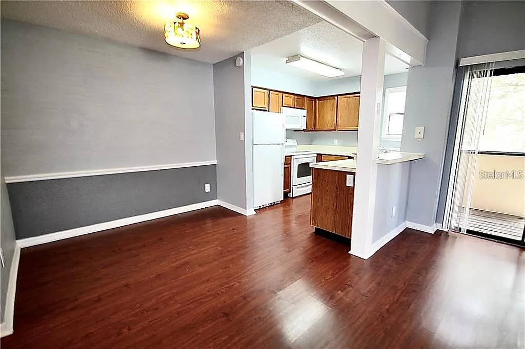 2 bed, 2.0 bath, 1018 sqft, $1,550 — Photo 4