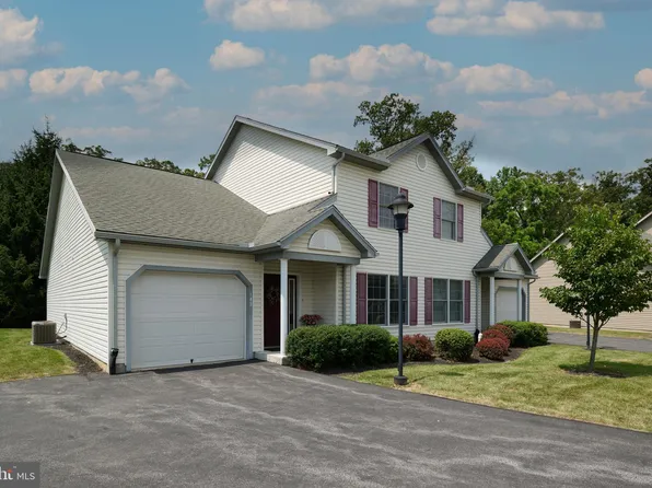 145 Winchester Ct, State College, PA 16801