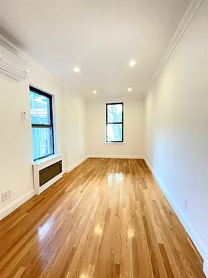 Rented by Silver Line Realty Group NY LLC | media 7