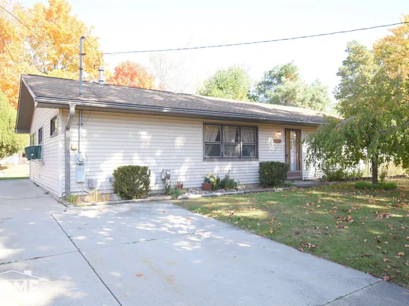 211 E Washington St, Durand, MI 48429