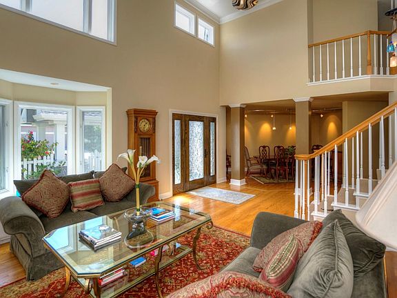 3rd image of 377 Eagle Trace Dr
