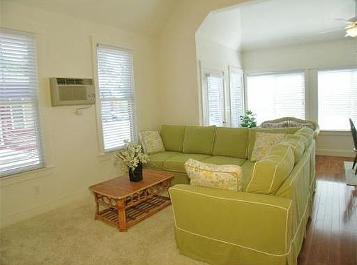 4th image of 18 Summer Village Rd