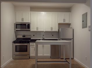 204 Meserole St APT 1, Brooklyn, NY 11206