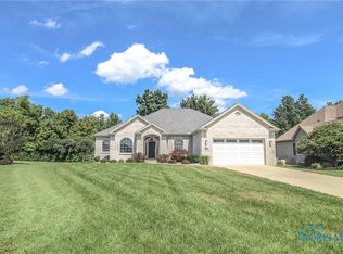 4748 Round House Cir, Monclova, OH 43542