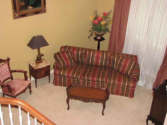 Formal Living 