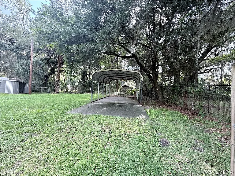 10715 N Northcut Ave — Photo 7