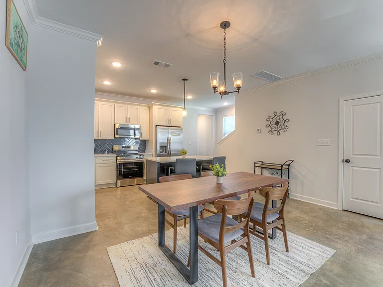 1030 Forrest Ave #1030 — Photo 7