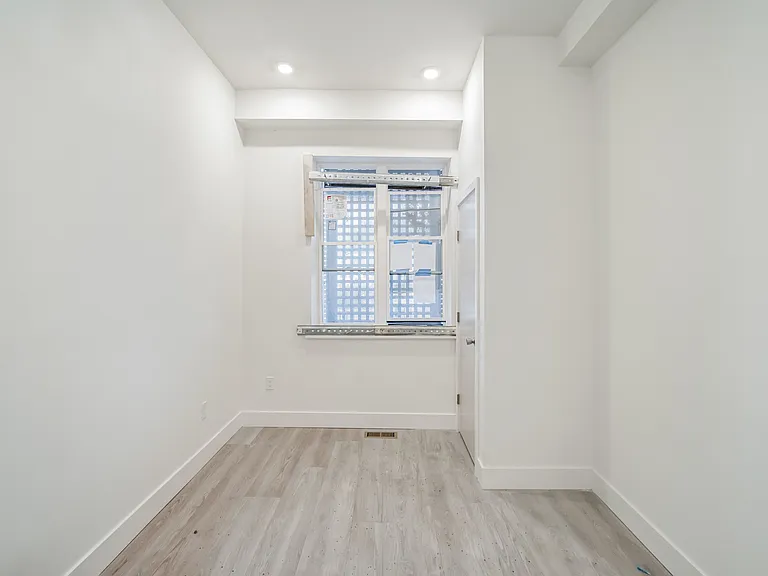 513 N 63rd St #4 — Photo 22