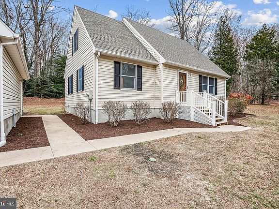 2nd image of 23048 Tuckahoe Springs Dr