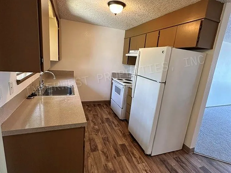 1001 NE 25th Ave #7 — Photo 5