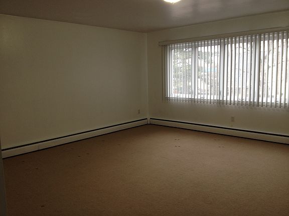 5th image of 202 W Delano Ave #2