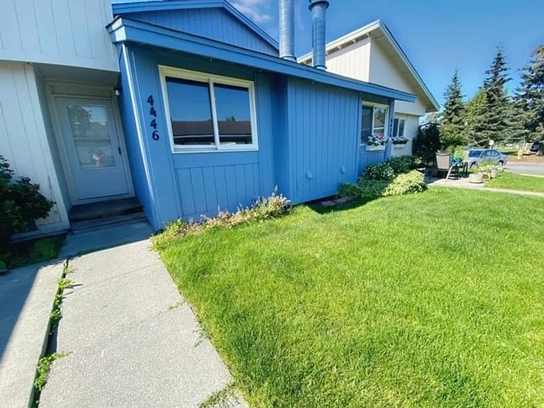 4446 Reka Dr — Photo 6