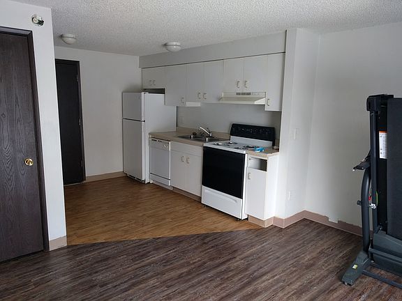 2nd image of 3110 E 36th Ave APT 7