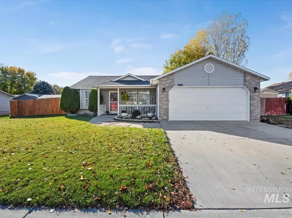 565 Laurel Dr, Mountain Home, ID 83647