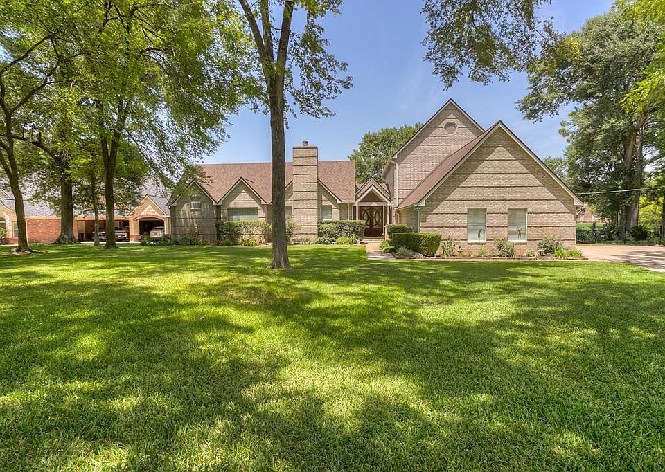 1st image of 14594 Hillshire Dr
