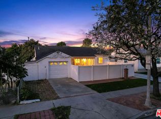 18813 Cantlay St, Reseda, CA 91335