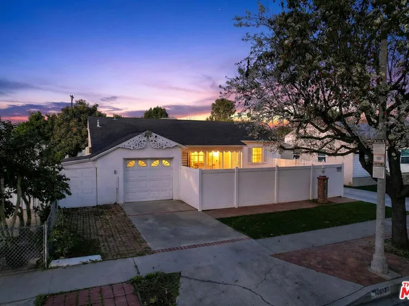 18813 Cantlay St, Reseda, CA 91335