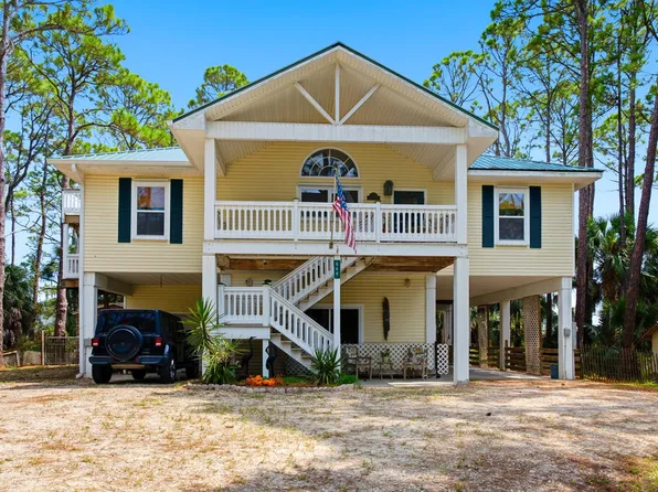 548 E Pine Ave, Eastpoint, FL 32328