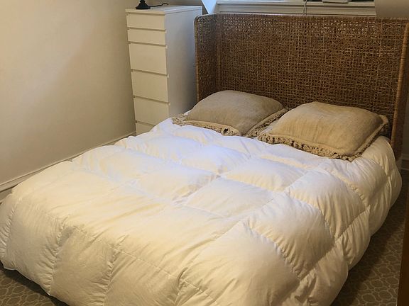 3rd image of 2879 Ludlow Rd #3