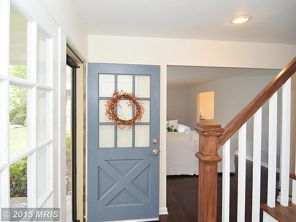Entry into foyer.