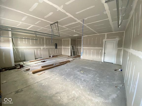 2nd image of 1302 Breckinridge Way