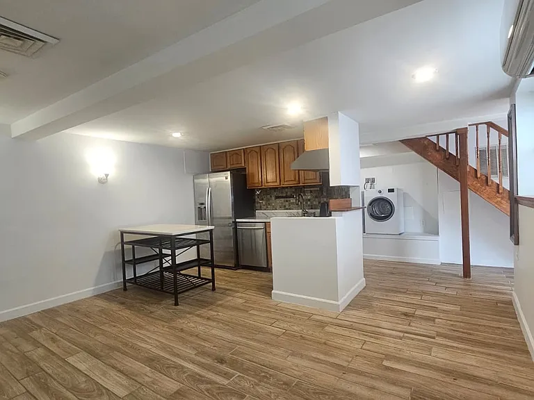 23-58 33rd St #1A — Photo 3
